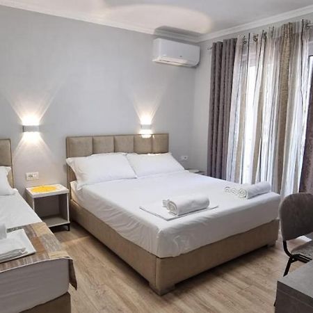 Aaa Apartment Берат Екстериор снимка