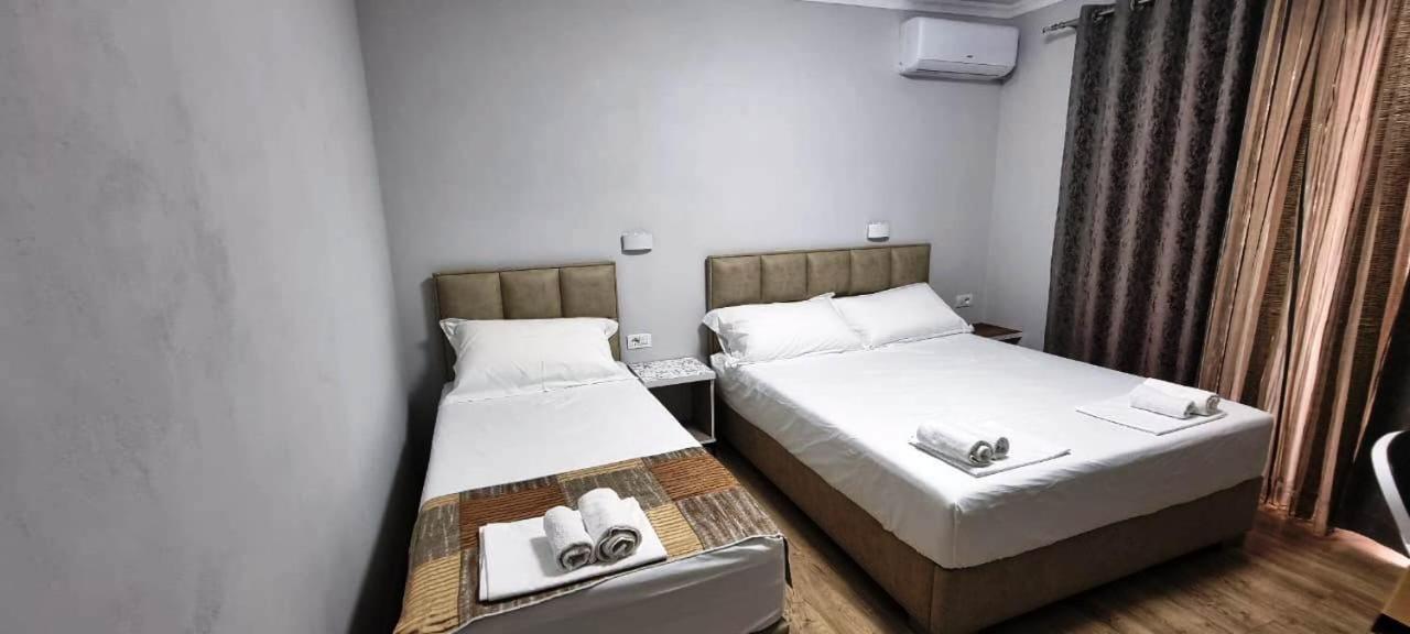 Aaa Apartment Берат Екстериор снимка