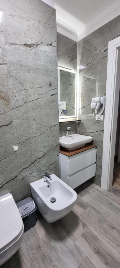 Aaa Apartment Берат Екстериор снимка